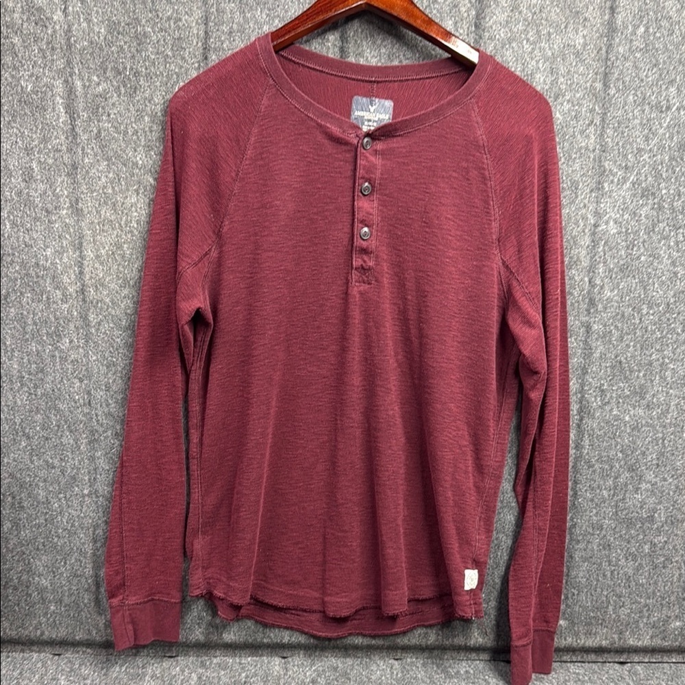 American Eagle Outfitters Red Long Sleeve Tee Essential